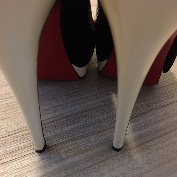 Authentic Christian Louboutin SOLD - Picture 2 of 3