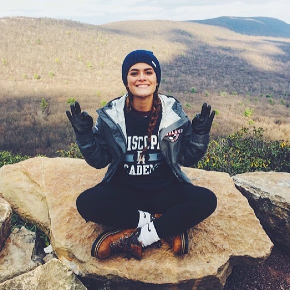 Meet your posher, Chelsea - Picture 2 of 4