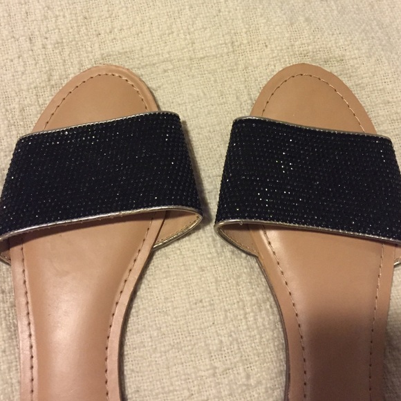 Never worn, too big for me. Love them! - Picture 2 of 3