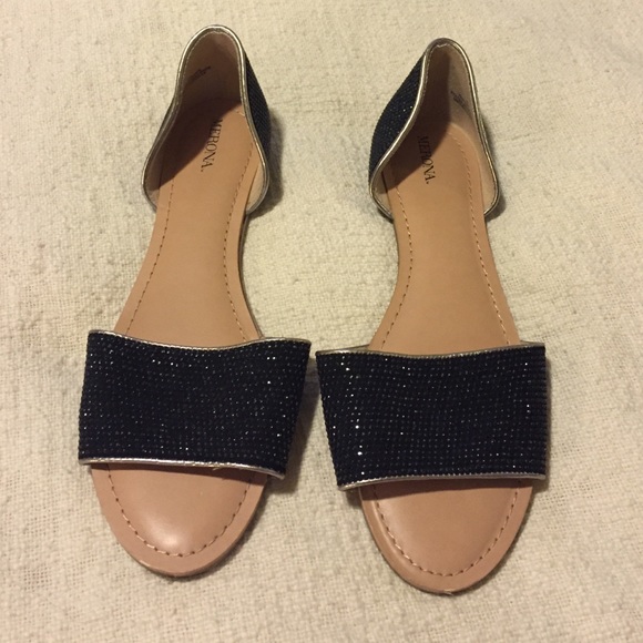 Never worn, too big for me. Love them! - Picture 3 of 3