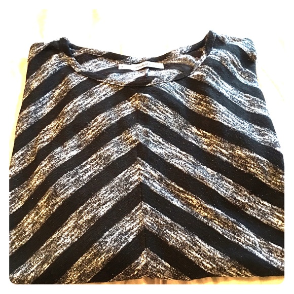 ⚡️FLASH SALE⚡️Maurice's striped shirt.