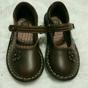 TKS Krissy Brown Shoes, Brown Mary Janes with Flow