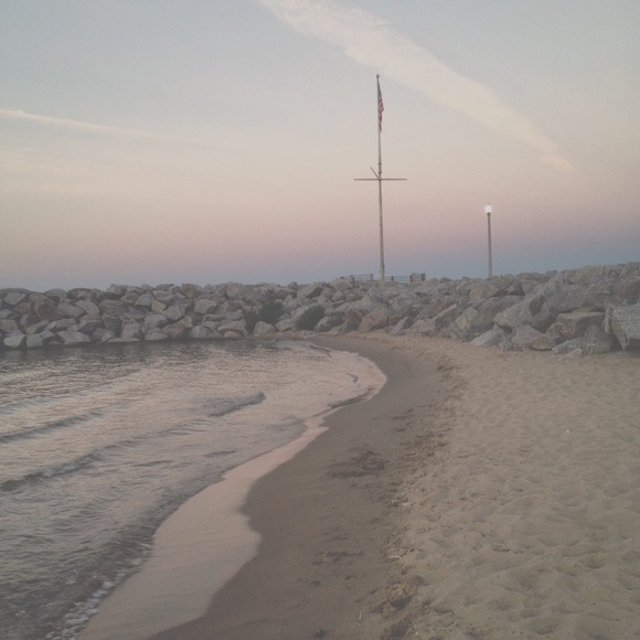 Meet your Posher, Kaitlyn - Picture 2 of 2