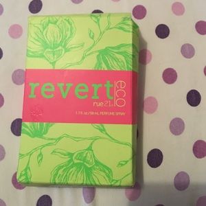Revert perfume