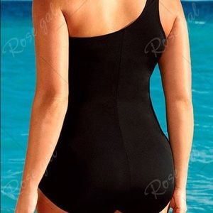 Black sexy one shoulder swimsuit