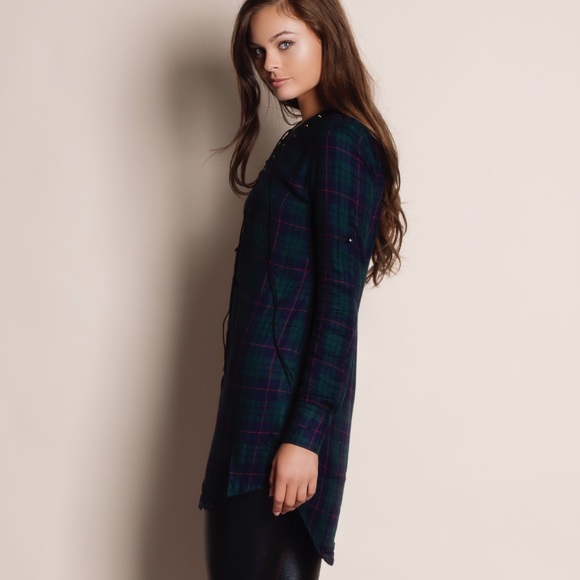 Lace Up Tunic Top - Picture 2 of 3