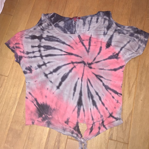 Vintage Havana Shoulder Cutout Tye Dye Tee