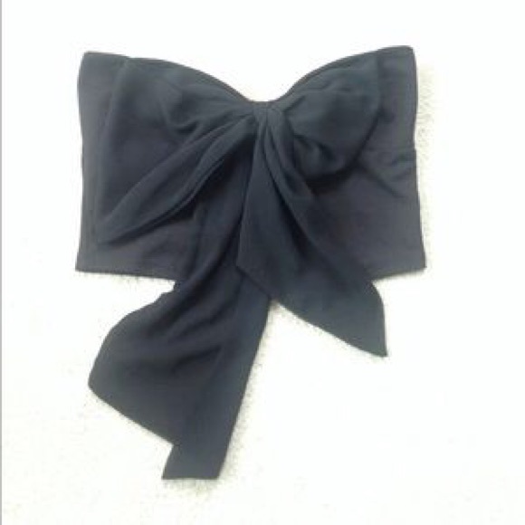 Adorable bow crop top