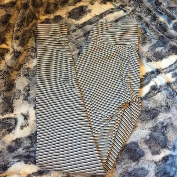 American Eagle striped leggings!