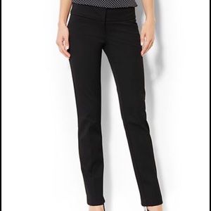 NWOT black tapered dress pants sz 4