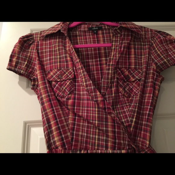 Cute juniors dress with zipper and belt. NWOT. - Picture 2 of 4