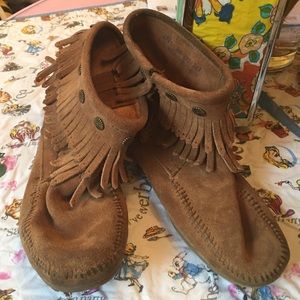 Minnetonka Fringe Moccasins