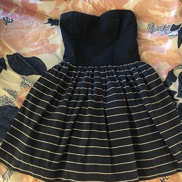 Gilly Hicks dress