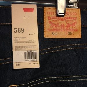 LEVI'S Mens/Guys Loose Straight Shorts.