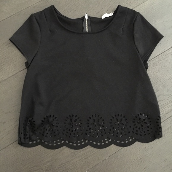 Black laser cut out crop top Small