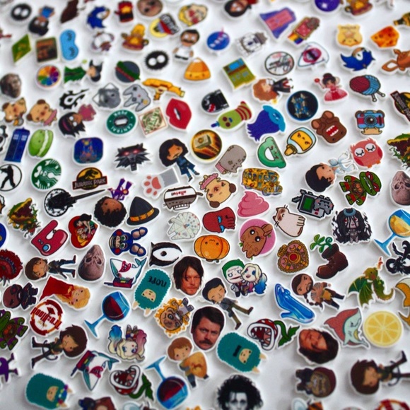 Magic the Gathering Logo Stud Post Earrings - Picture 3 of 8