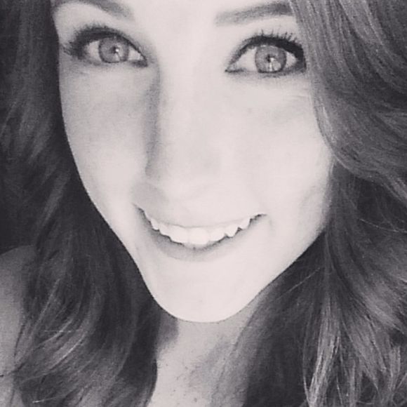 Meet your Posher, Erin - Picture 1 of 1