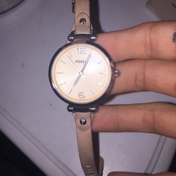 Light pink fossil watch