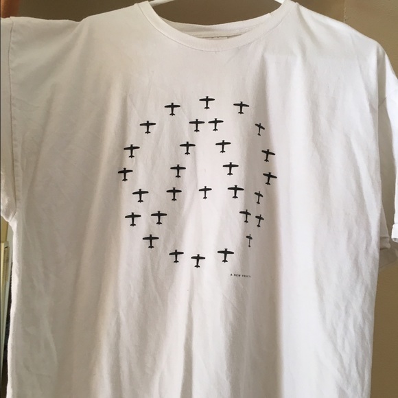 Men's white t shirt
