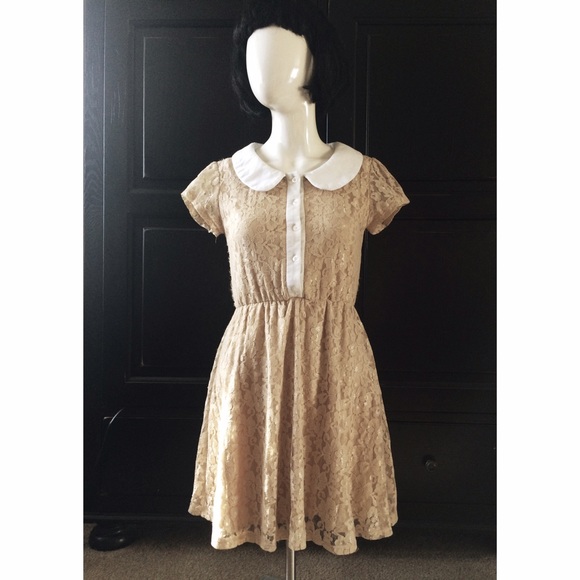 Vintage Style Collared Lace Dress