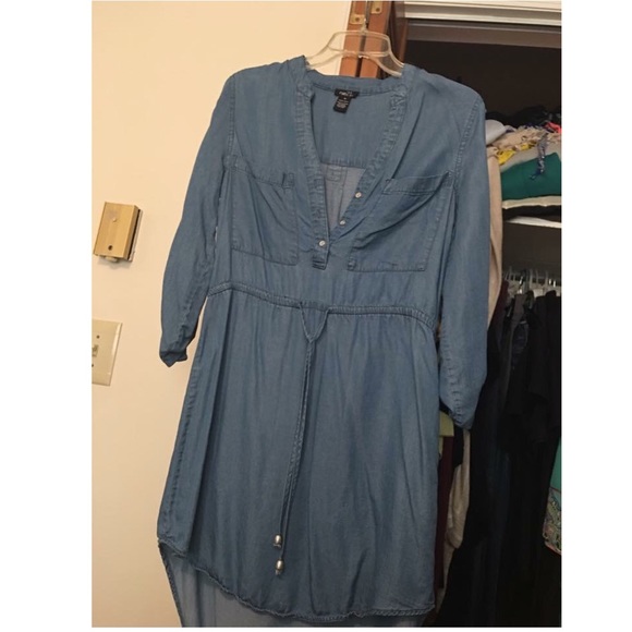 Very cute dress. Only worn once. Rue21