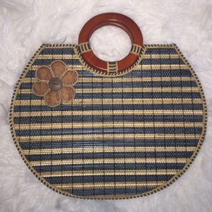 woven bag w/ wood handles and coconut skin detail