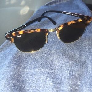 Selling Popular Sun Glasses Ray•Ban