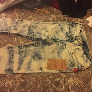 Acid wash jeans