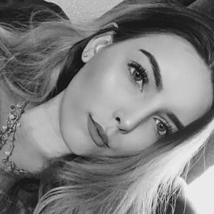 Meet your Posher, Annette