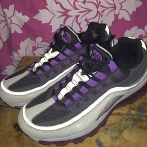 Women's Nike Air Max 24-7 running shoes