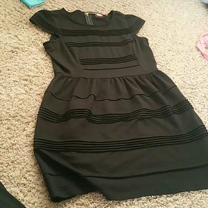 Short sleeve dress