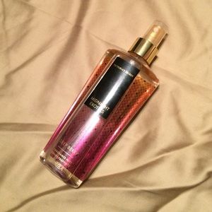 Midnight exotics VS deep berry fragrance mist