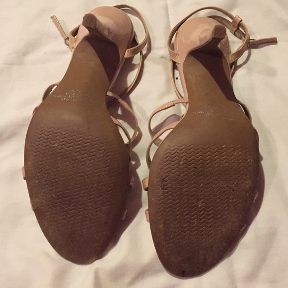 Nude heels! - Picture 2 of 5