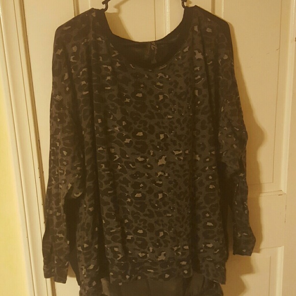 Super cute Seven animal print shirt 18/20