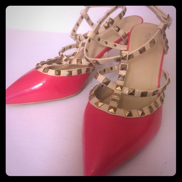 ❤️ONE HOUR SALE❤️Pink and gold studded pumps