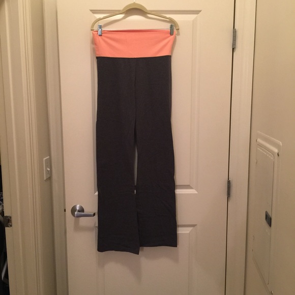 VS yoga pants, bright orange top & gray pants - M