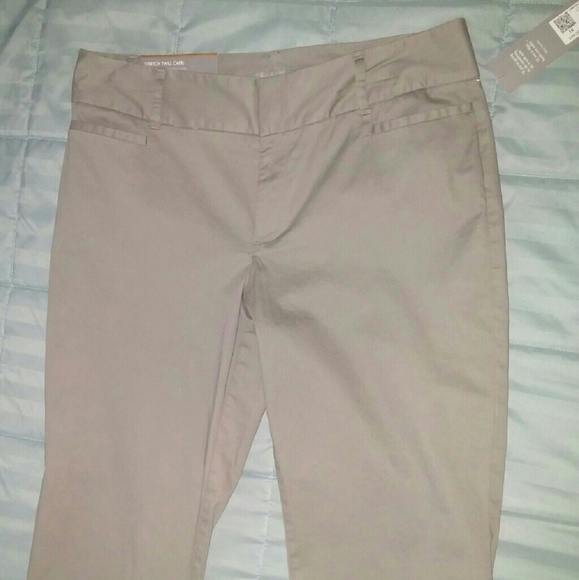 Daisy Fuentes stretch twill capri