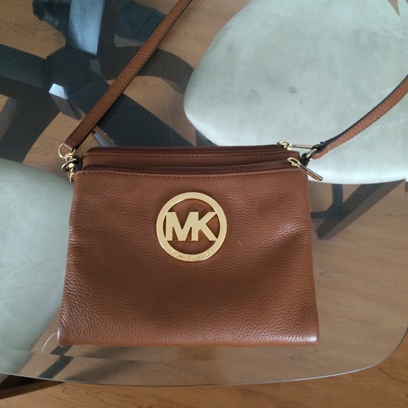 Michael kors cross body