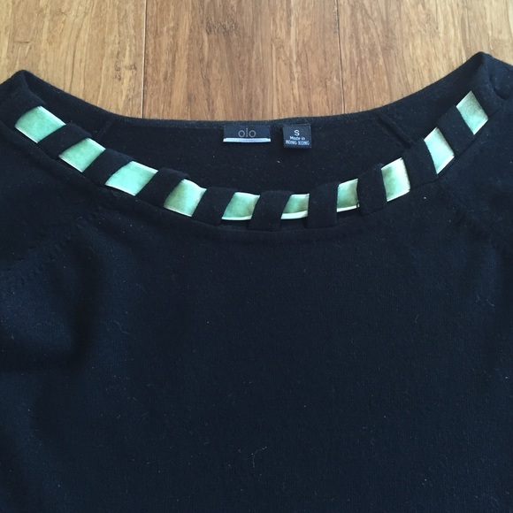 Black Sweater - Picture 2 of 2