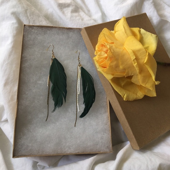 Jewelry - green gold Feather Earrings