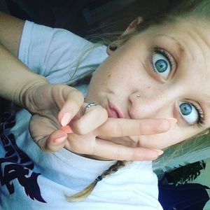 Meet your Posher, Samantha