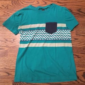 URBAN OUTFITTERS T SHIRT