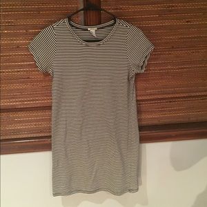 Forever 21 black/white t-shirt dress