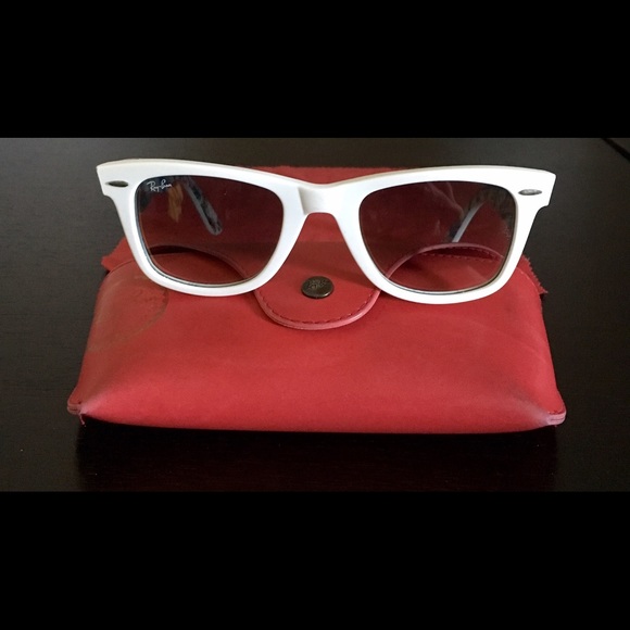 White Authentic Ray-Ban - NYC subway theme.