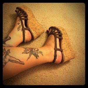 Brown wedges
