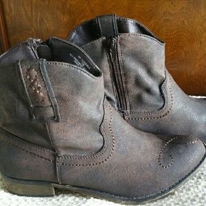 American Rag ankle booties