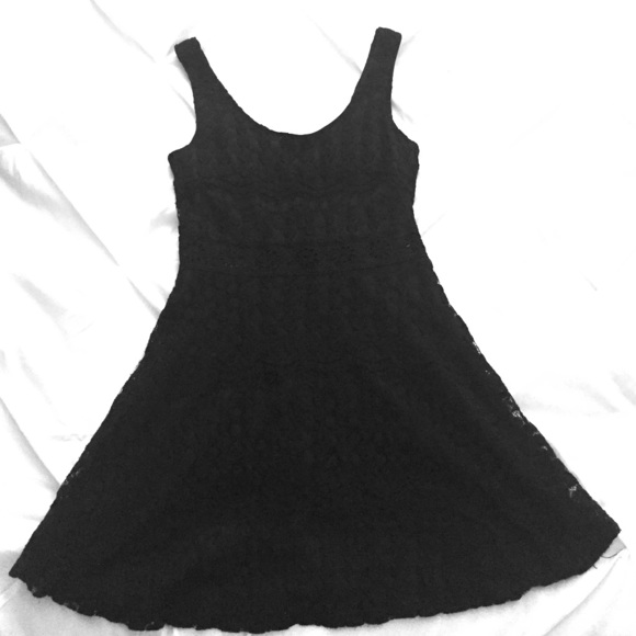 Cute lace black dress