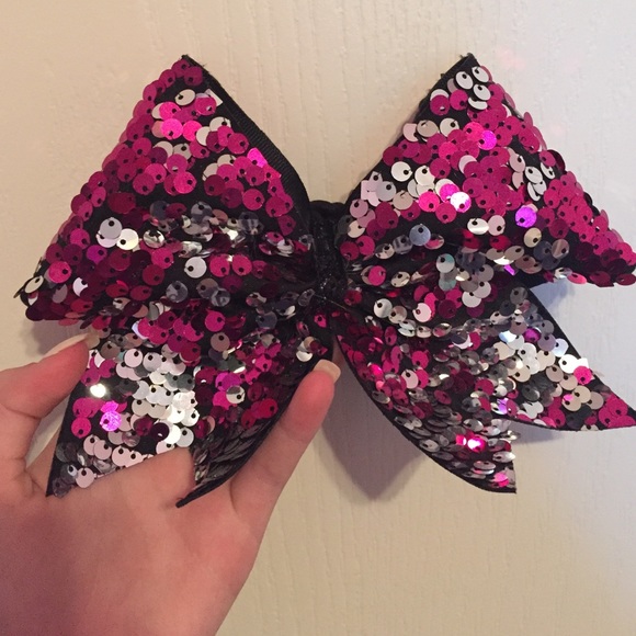 Accessories - Pink and Silver sequined cheerleading bow 🎀
