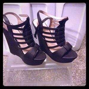 NEW✌🏼️ brown gladiator type wedges