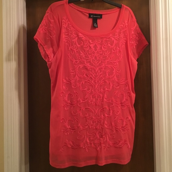 Coral INC embroidered top